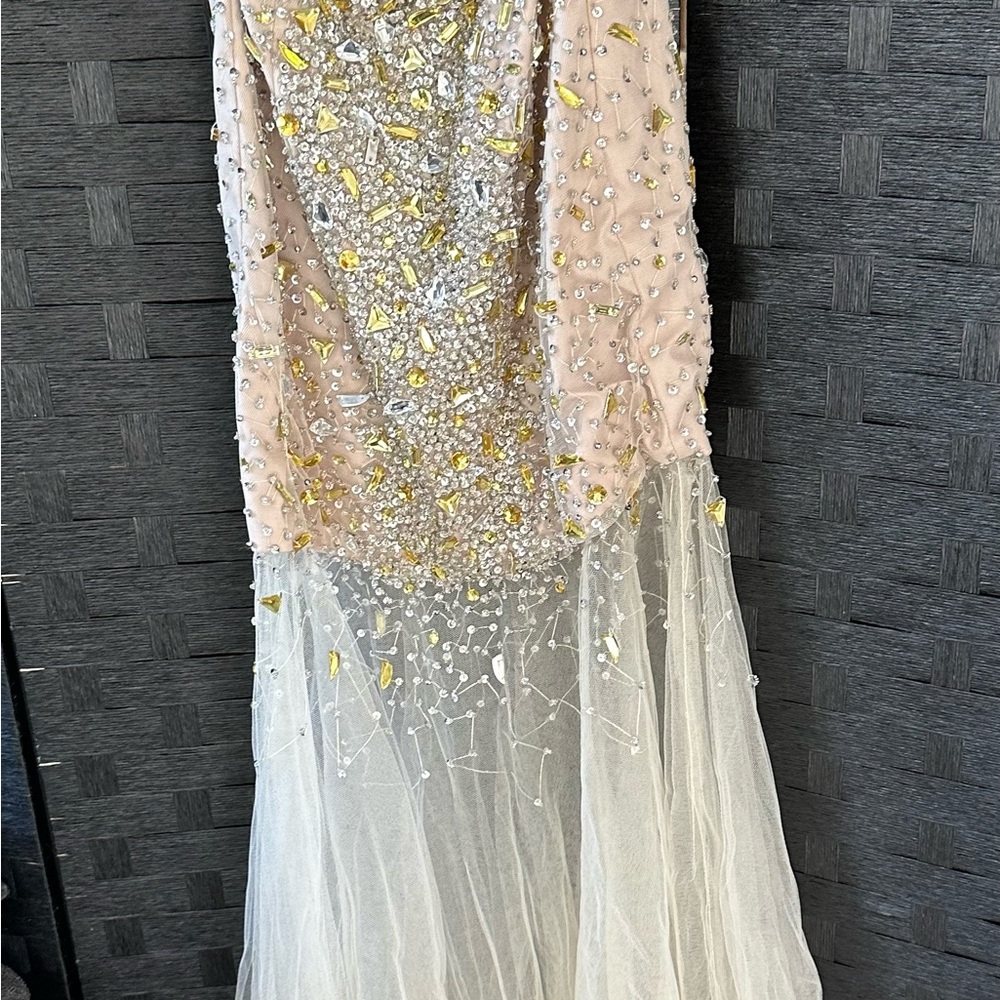 Chic Embellished Maxi Dress in Pink and Cream